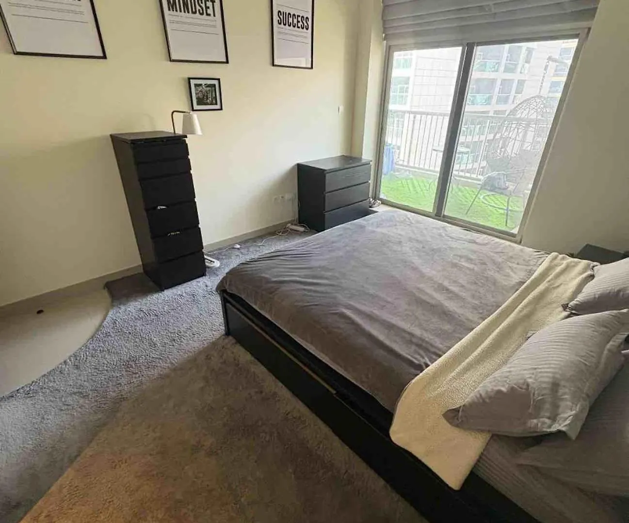 Spacious 1-Bedroom Apartment - Dubai