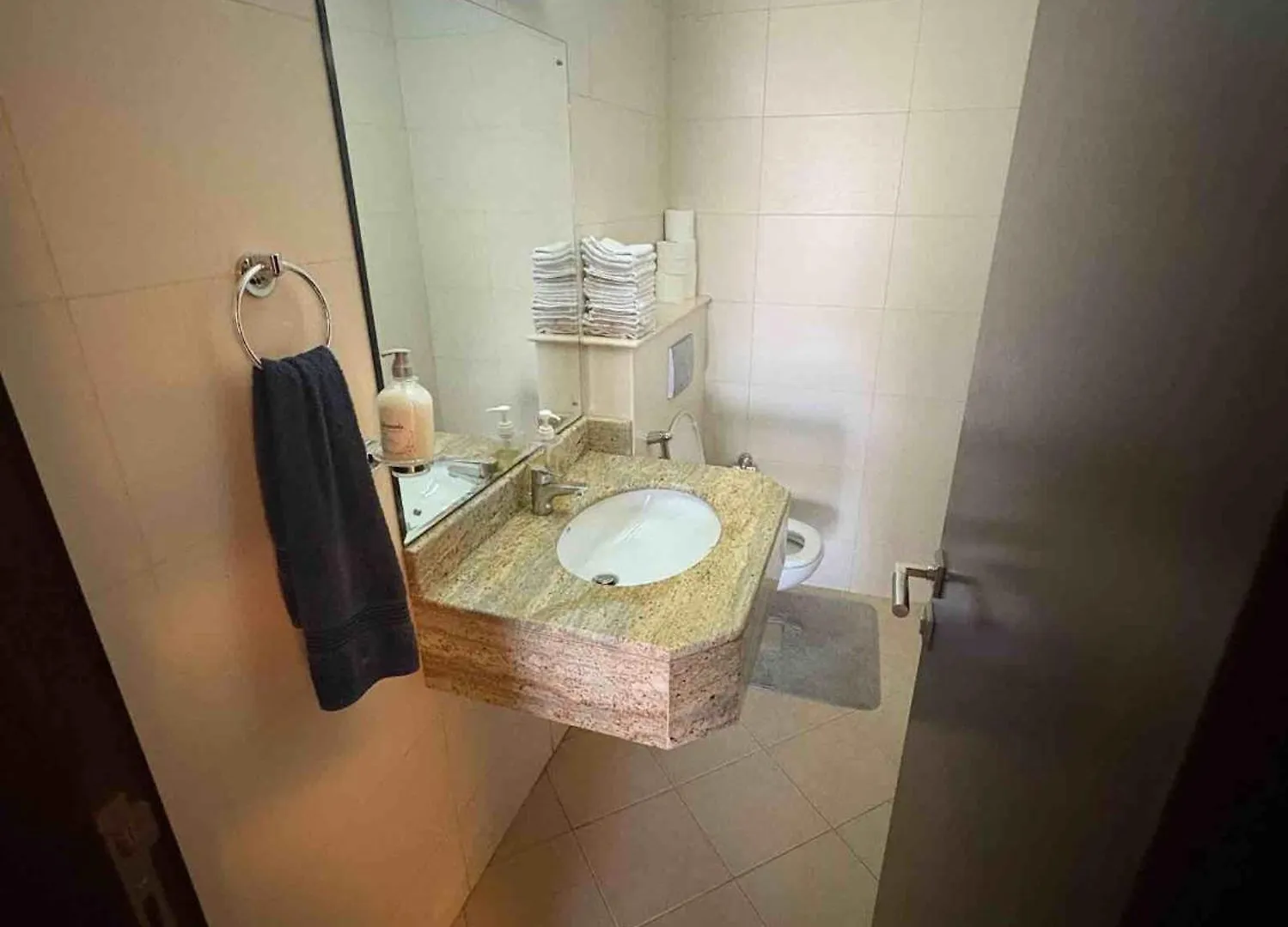 Spacious 1-Bedroom Apartment - Dubai 0*,  United Arab Emirates